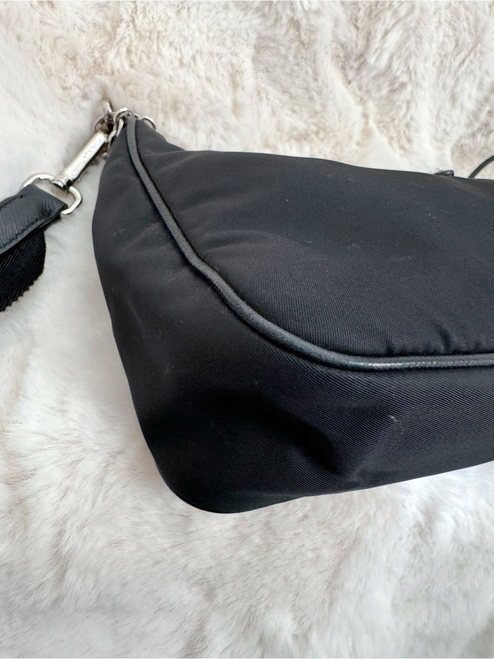 Prada Re-Edition 2005 Re-Nylon bag - Picture 8 of 15